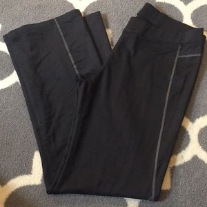 Cute athlete yoga pants!